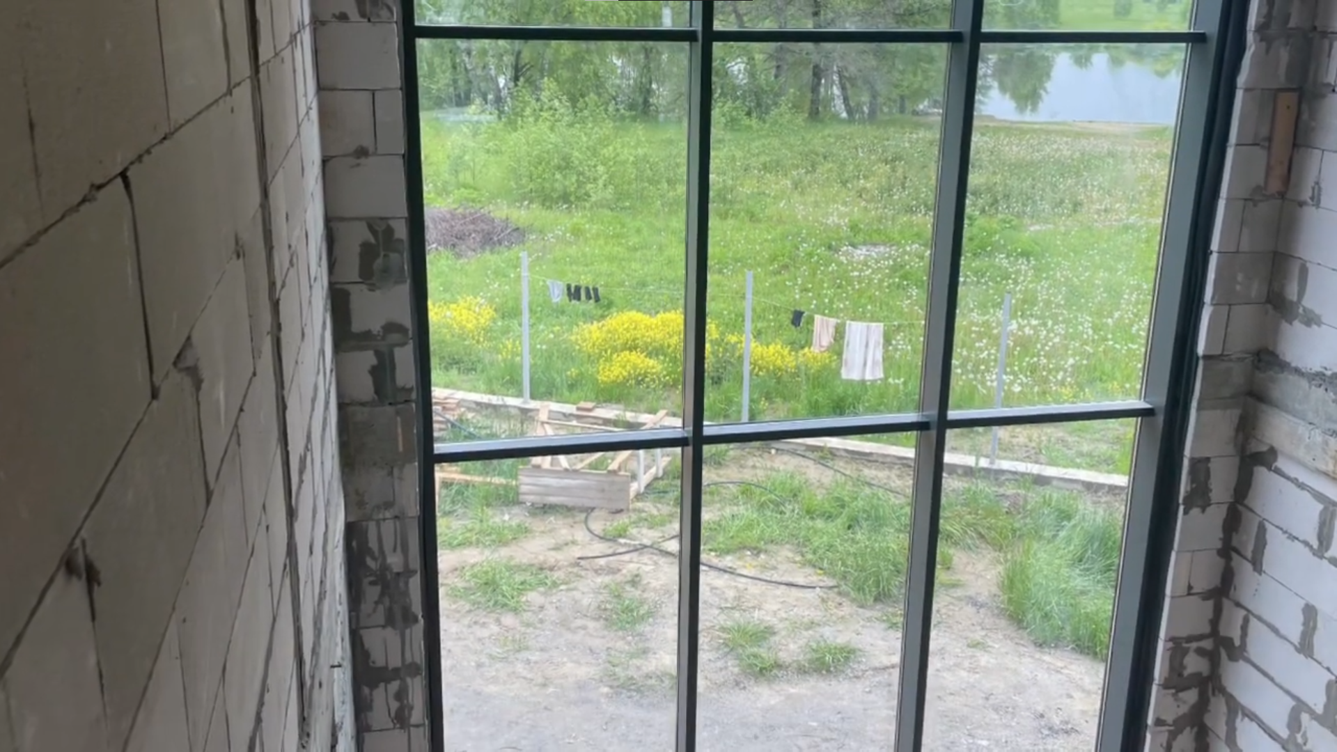 Установка панорамных окон в загородный дом